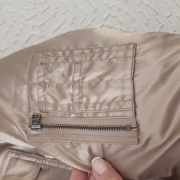 Ralph Lauren Gold Puffer Jacket Hooded size Large - Picture 4 of 7